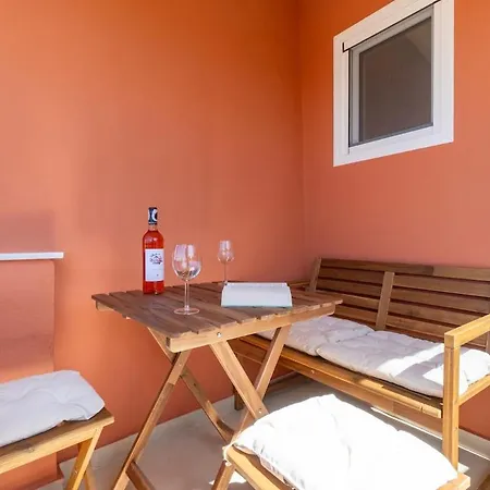 Vitouhouse * Lakones