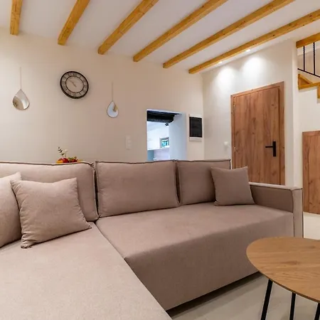 Vitouhouse Апартаменты Lakones