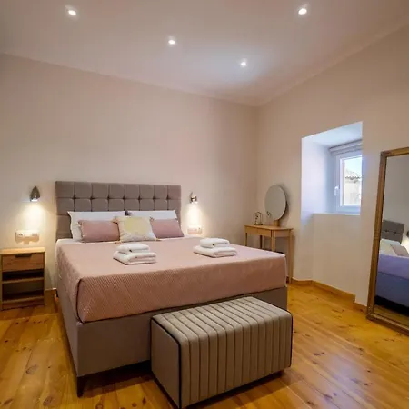 Vitouhouse Apartment Lakones