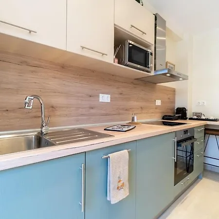 Vitouhouse * Lákones